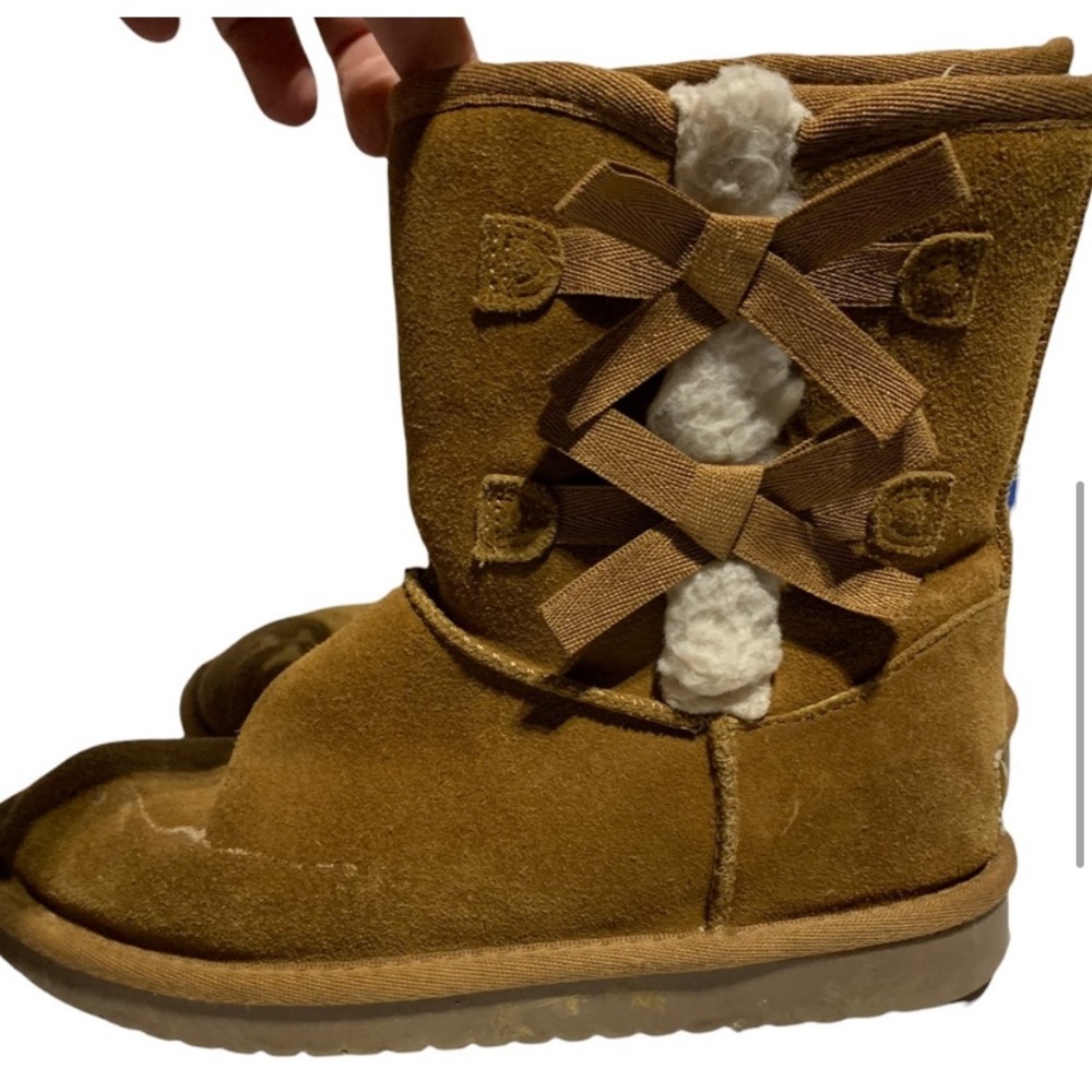 UGG Kollaburra Victoria Short Fur Boot 
Girls 3 - Picture 6 of 11